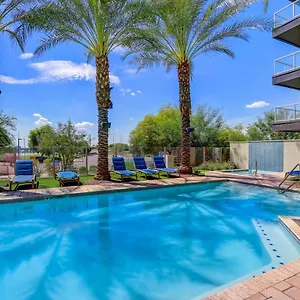 Frontdesk Vela At Town Apts Apartment Tempe