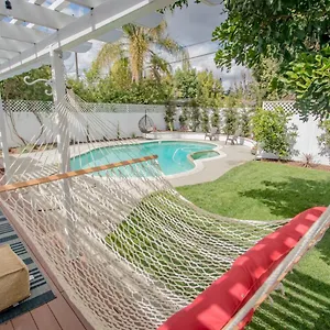 Enchanting Sherman Oaks With Pool Permit #hsr Two One Zero Zero 2605 Los Angeles